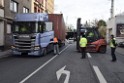 LKW gegen Bruecke wegen Rettungsgasse Koeln Muelheim P32